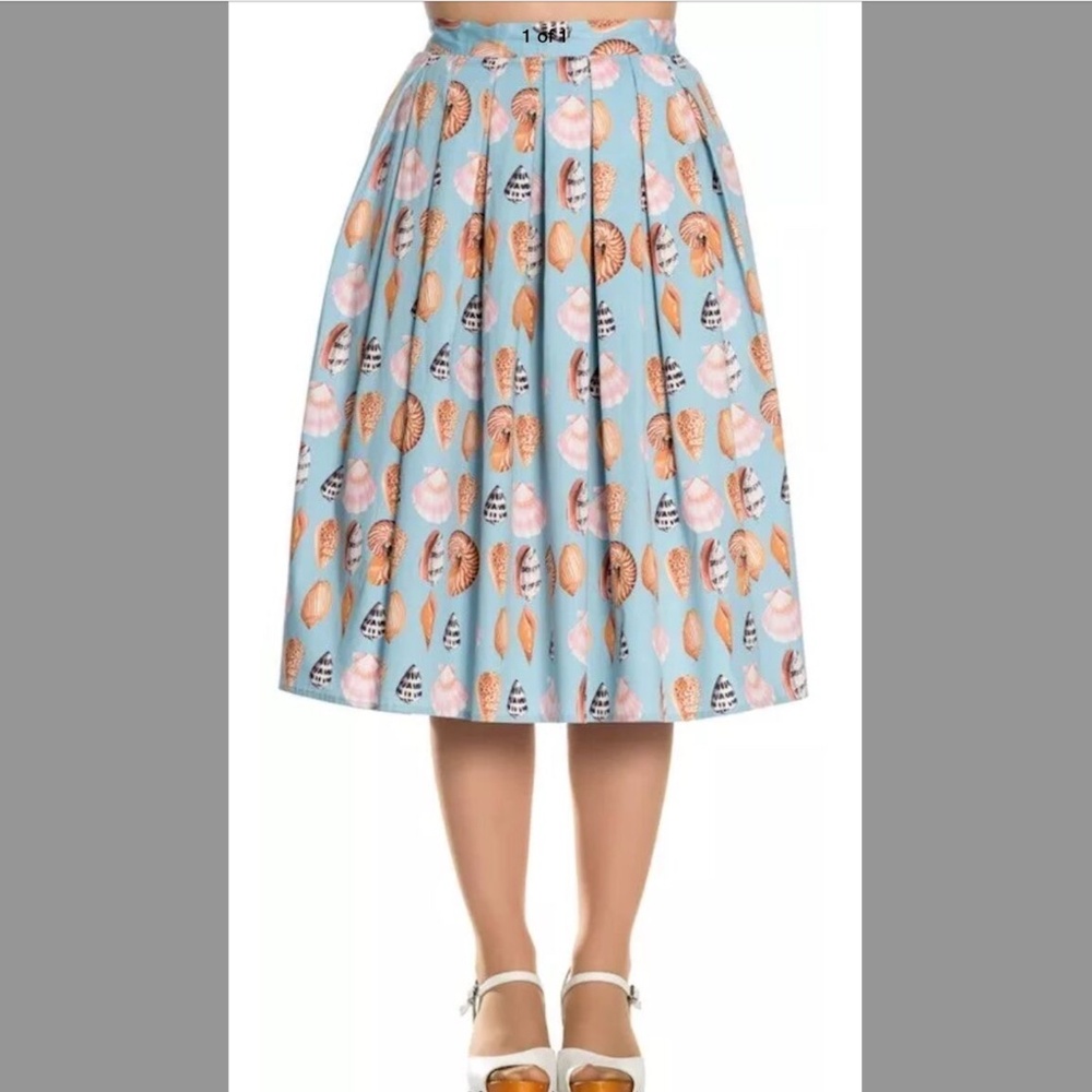 Size XS Hell Bunny Seashell Skirt